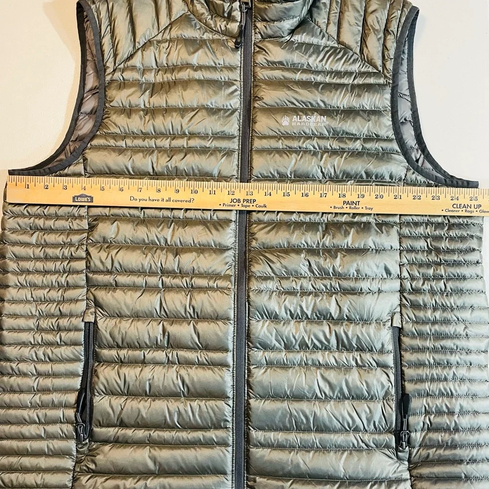 NWT Men’s XL Alaskan Hardgear Aniak Down Grey Vest by Duluth Trading Company